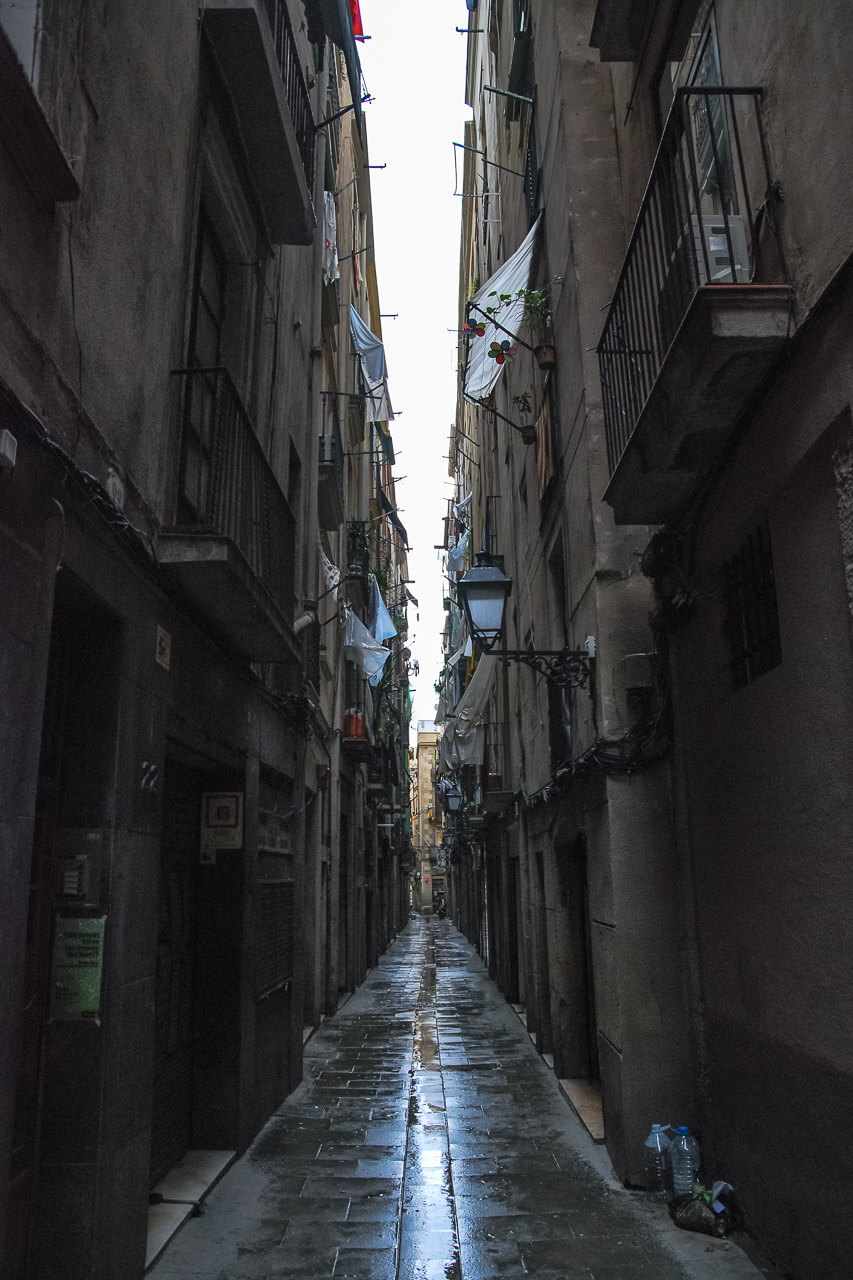 Narrow streets of Barri Gòtic