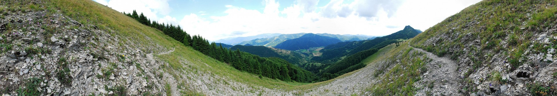 Oberhalb von Liptovské Revúce